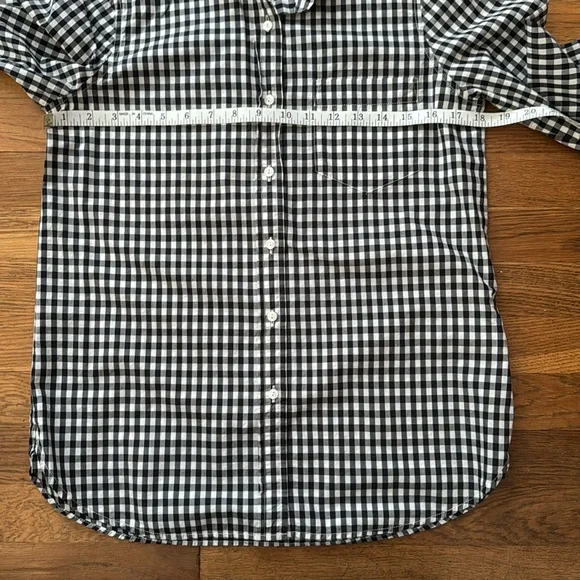 🧢J. Crew navy/white check boy shirt with round collar. Size S. - Picture 8 of 10